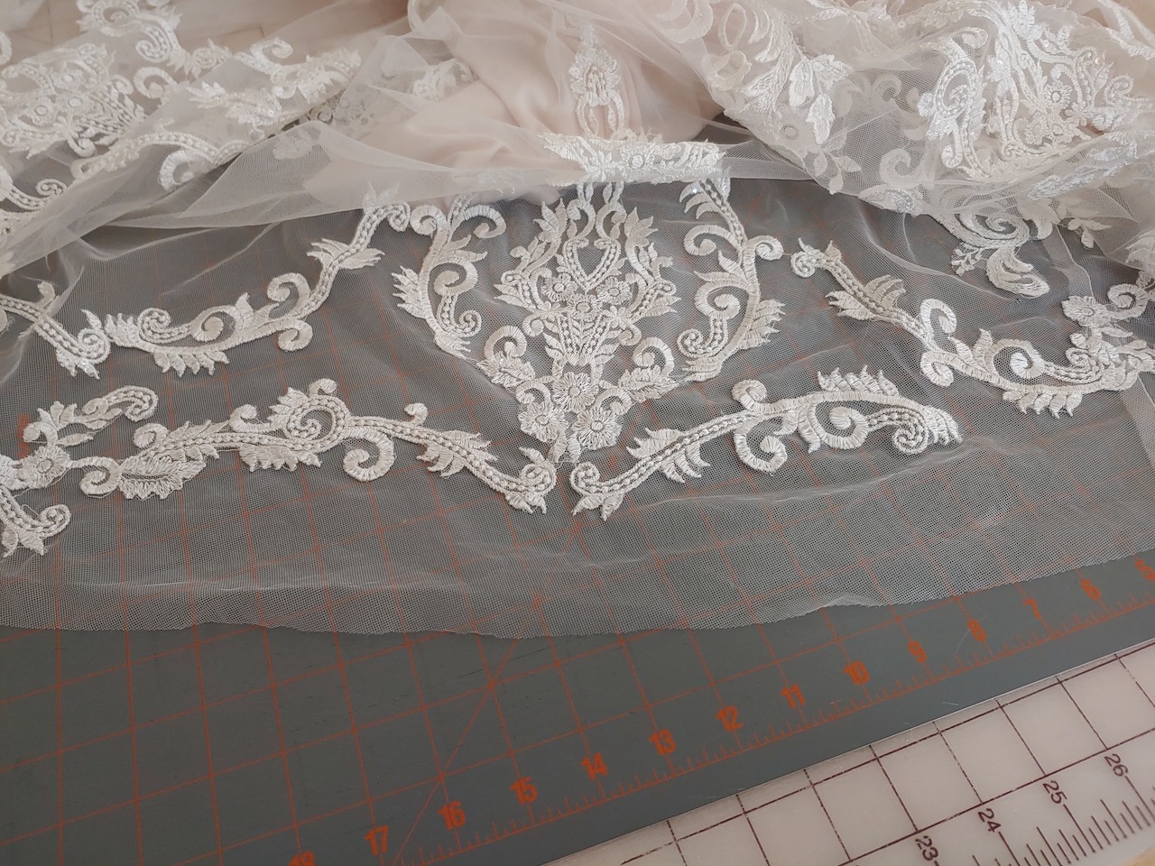 lace hem with netting border